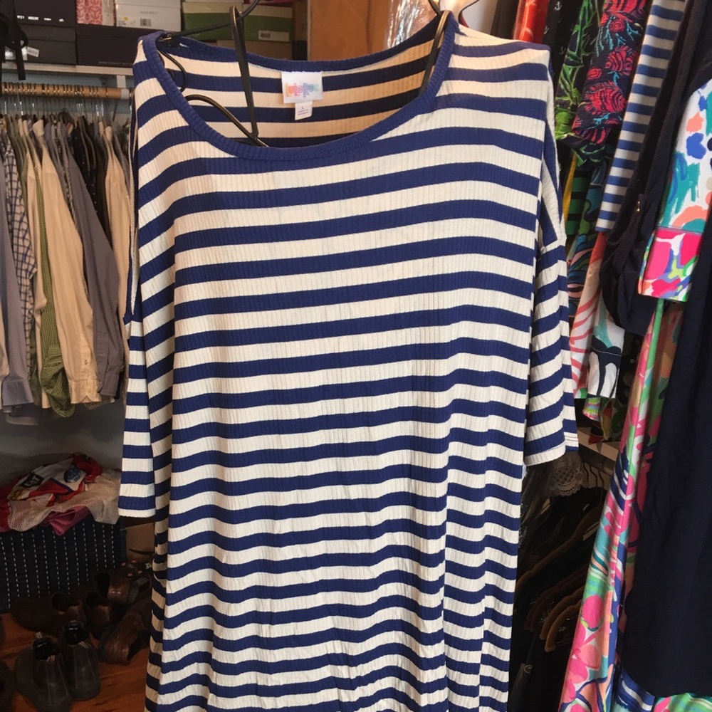 Navy Cream Stretchy Irma Lularoe Large NWT